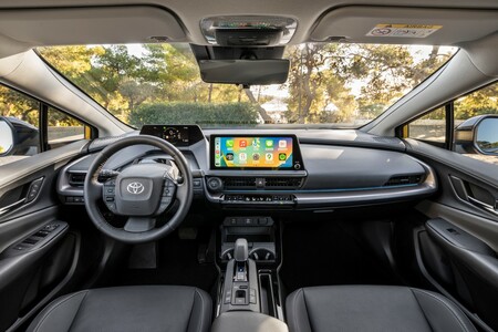 Toyota Prius w wersji Executive. Zaawansowane technologie i standard premium 