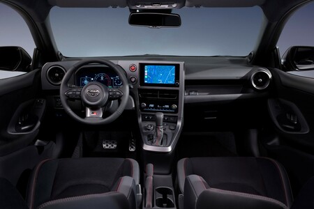 Nye Toyota GR Yaris. Mer kraft, digitale instrumenter og debut for automatgirkasse