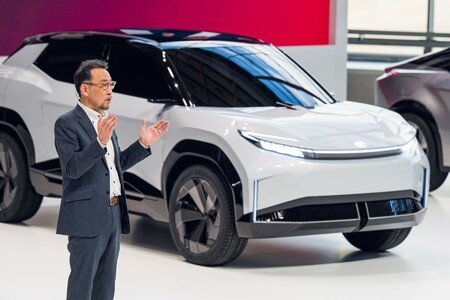 Nové elektromobily a vodíková auta posunou Toyotu k uhlíkové neutralitě