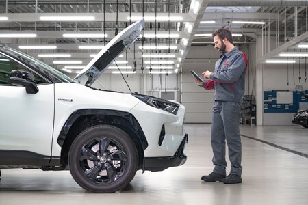 Udane pierwsze półrocze programu Toyota Pewne Auto. 20% wzrostu sprzedaży używanych aut z gwarancją