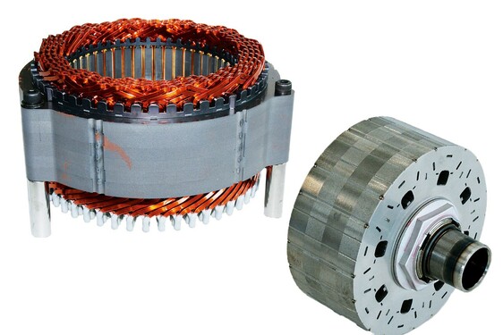 Toyota odhaluje své technologie a nabízí patenty na elektrifikaci 