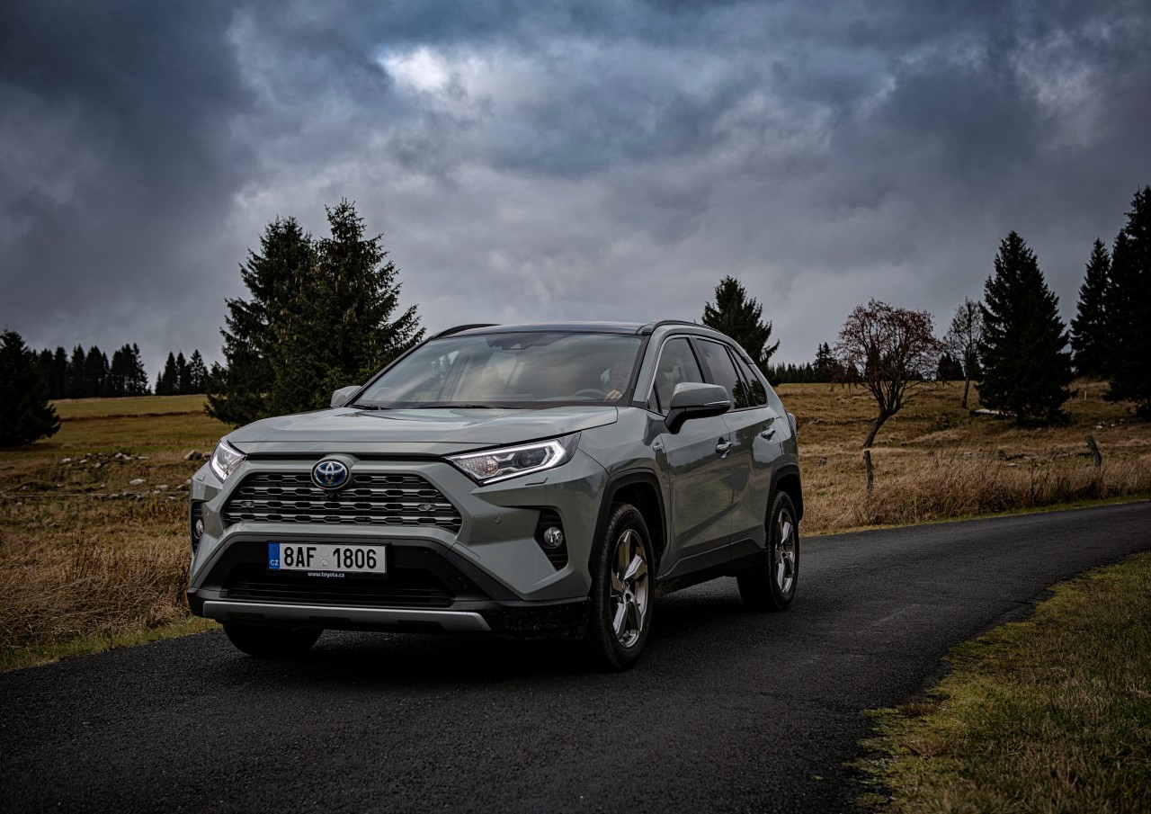  Toyota v listopadu zvýšila prodeje a je trojkou na trhu