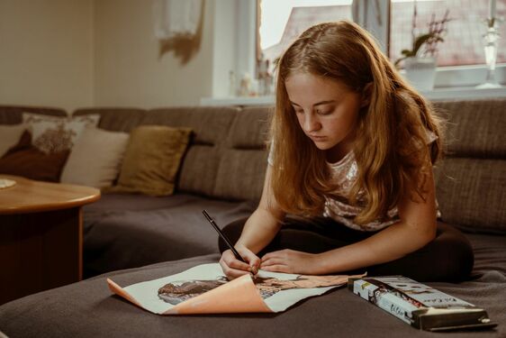 Nakresli auto svých snů: Startuje 15. ročník výtvarné soutěže Toyota Dream Car