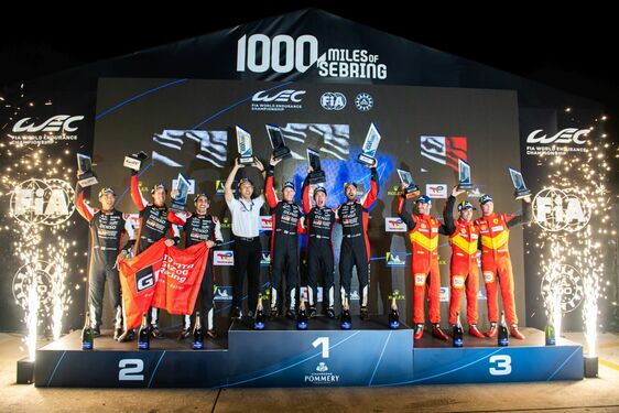 Závod 1000 mil Sebringu: TOYOTA GAZOO Racing brala první dvě místa