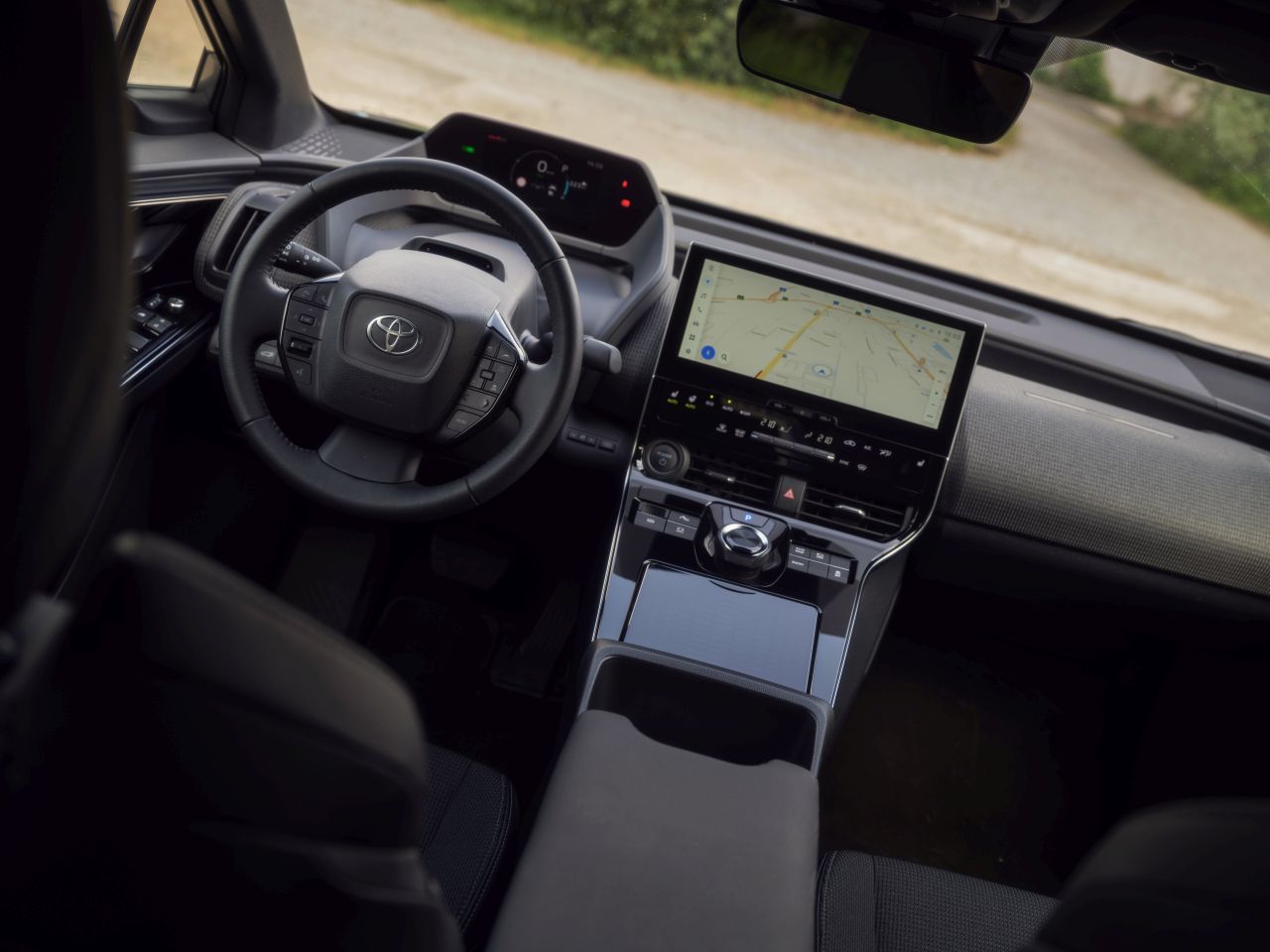 Toyota nadělila elektrickému bZ4X rychlejší nabíjení a větší pohodlí 