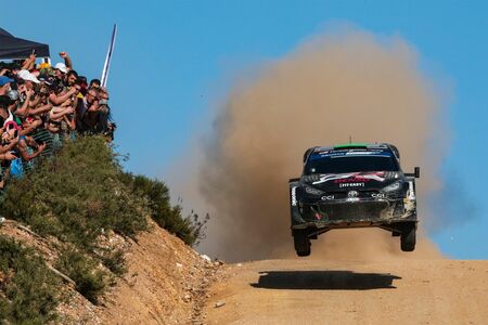      Portugalská rallye: Další vítězství pro Ogiera a Toyotu