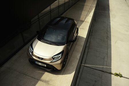 Toyota pokračuje v růstu, je druhá na trhu osobních vozů