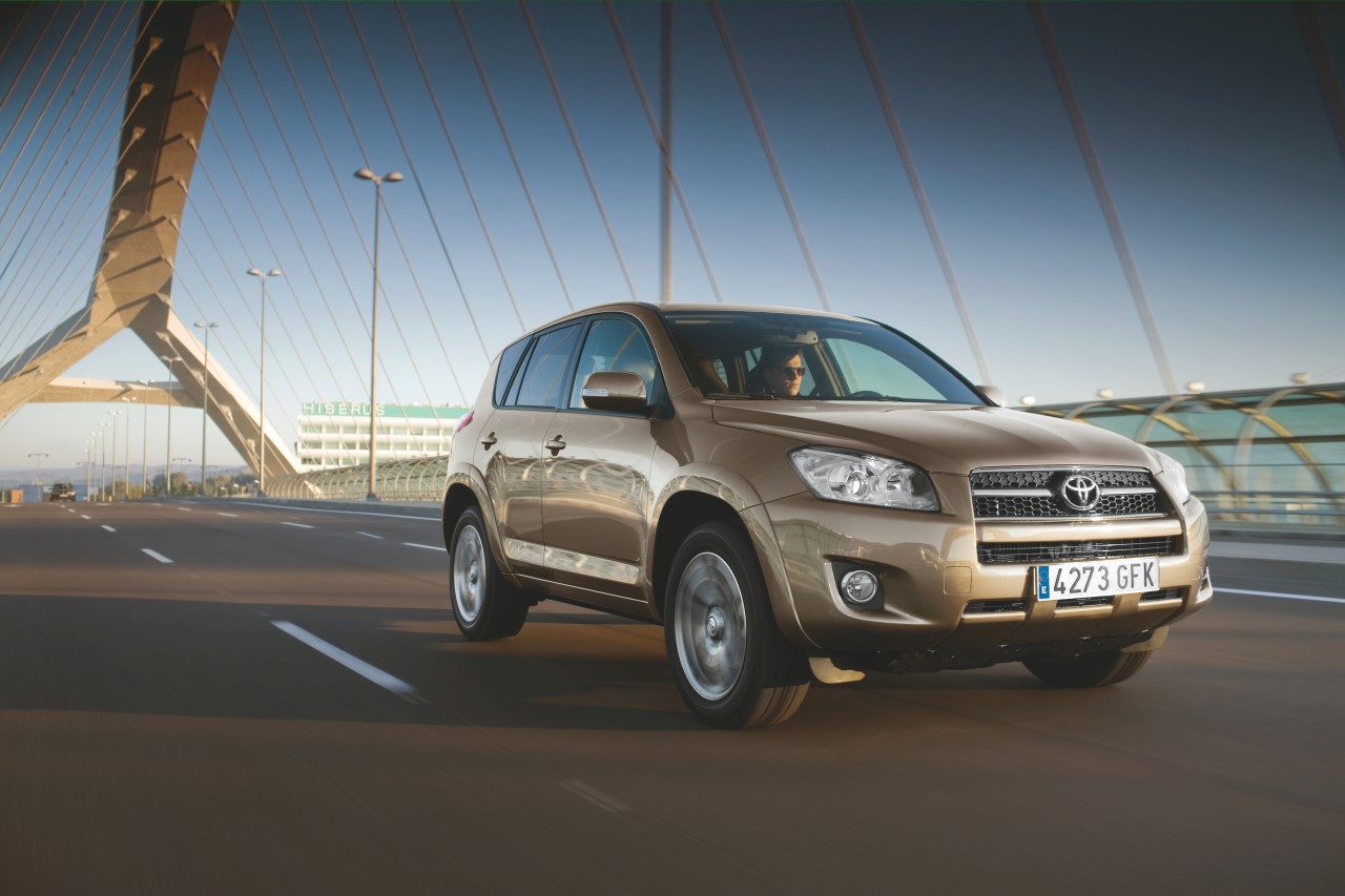 Toyota RAV4: 30 let kultovního průkopníka