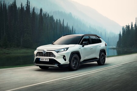 Toyota RAV4: 30 let kultovního průkopníka