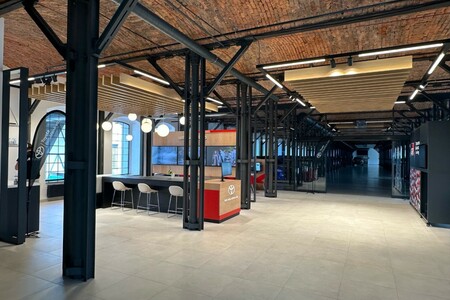 Prodejce Toyoty Autostyl otevřel v Trutnově unikátní prémiový showroom pro ojeté vozy