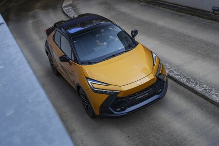 Toyota snižuje ceny oblíbených modelů, láká na zvýhodněnou nabídku zimních kol