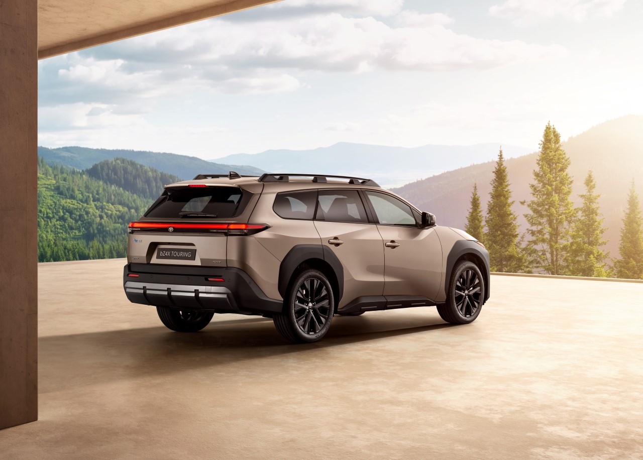 Světová premiéra Toyoty bZ4X Touring: Elektrické SUV pro rodinná dobrodružství 