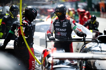 24 hodin Le Mans: TOYOTA GAZOO Racing skončila v Le Mans šestá