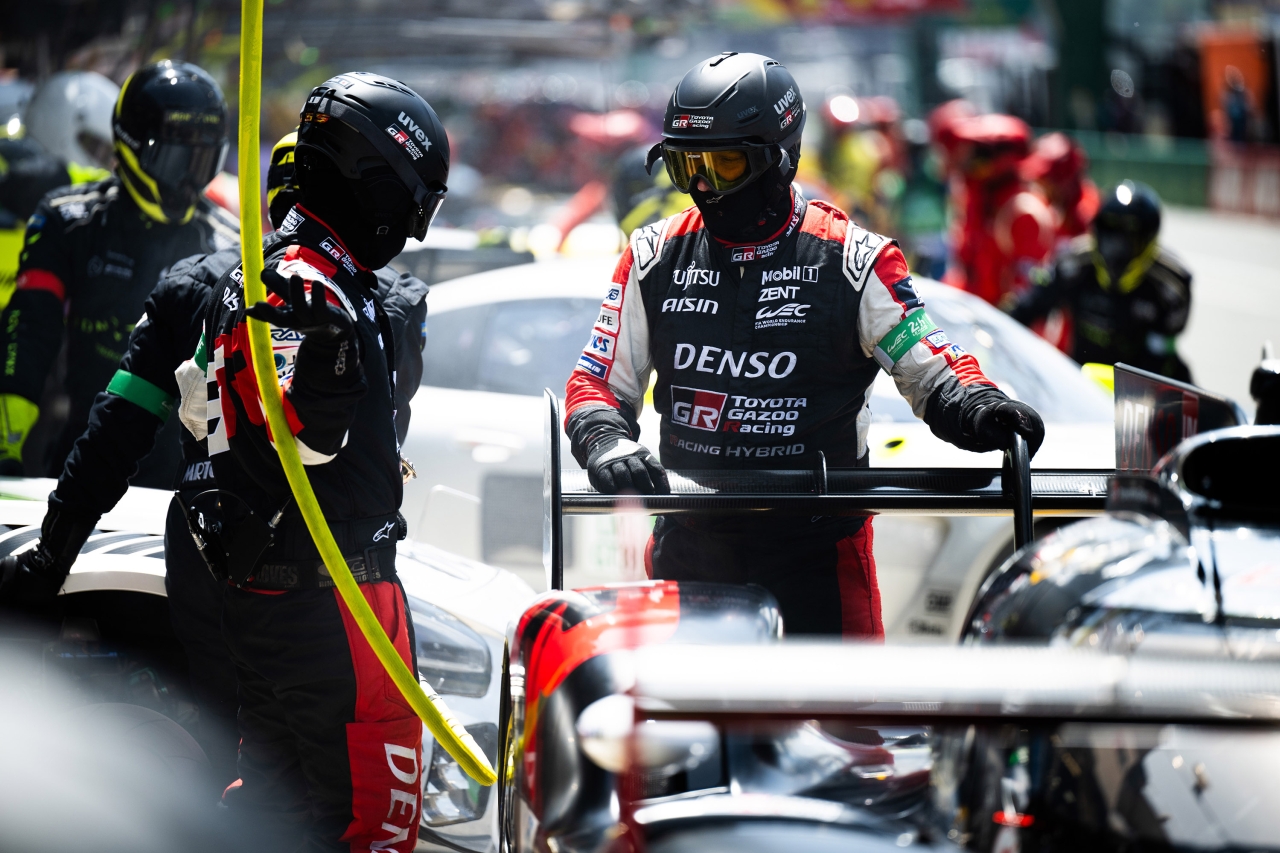 24 hodin Le Mans: TOYOTA GAZOO Racing skončila v Le Mans šestá