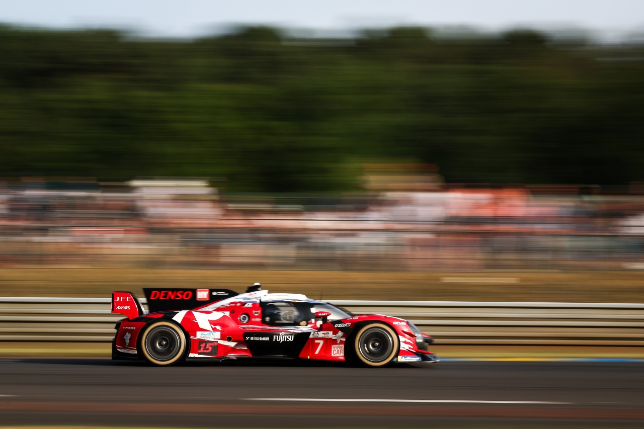24 hodin Le Mans: TOYOTA GAZOO Racing skončila v Le Mans šestá