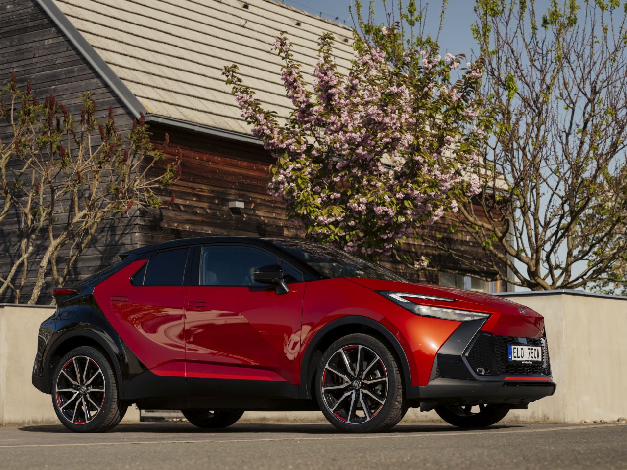 Aygo X, Yaris Cross i Corolla. Oblíbené modely Toyota jsou k dostání výhodněji