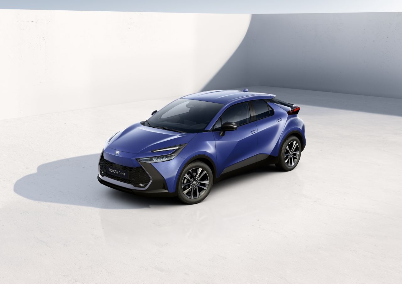 Toyota C-HR ve verzi pro rok 2026: Vylepšená výbava Style a více variant na výběr pro GR SPORT