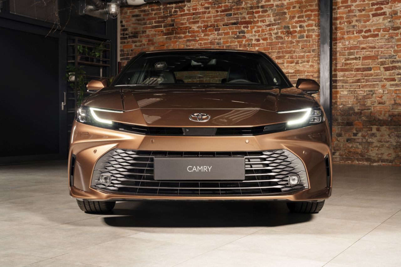 Toyota se stává oficiálním vozem florbalového mistrovství světa 2025 i Českého florbalu