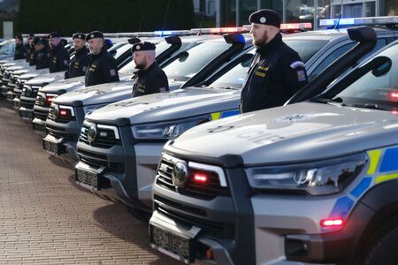 Toyota Tsusho předala Policii ČR prvních 20 vozů Toyota Hilux