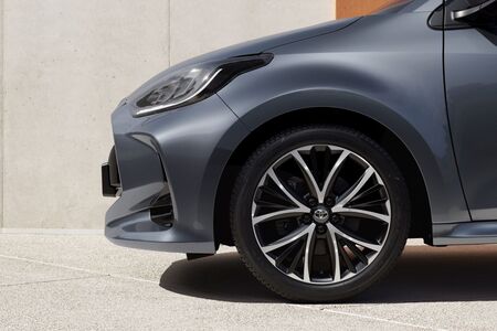 Toyota Yaris pro rok 2026 vylepšuje výbavovou linii Style, přináší nový vzhled a technologie