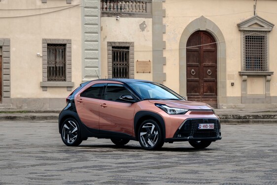 Toyota loni prodala rekordních 22 280 aut a je druhá na trhu s podílem 8,3 procent