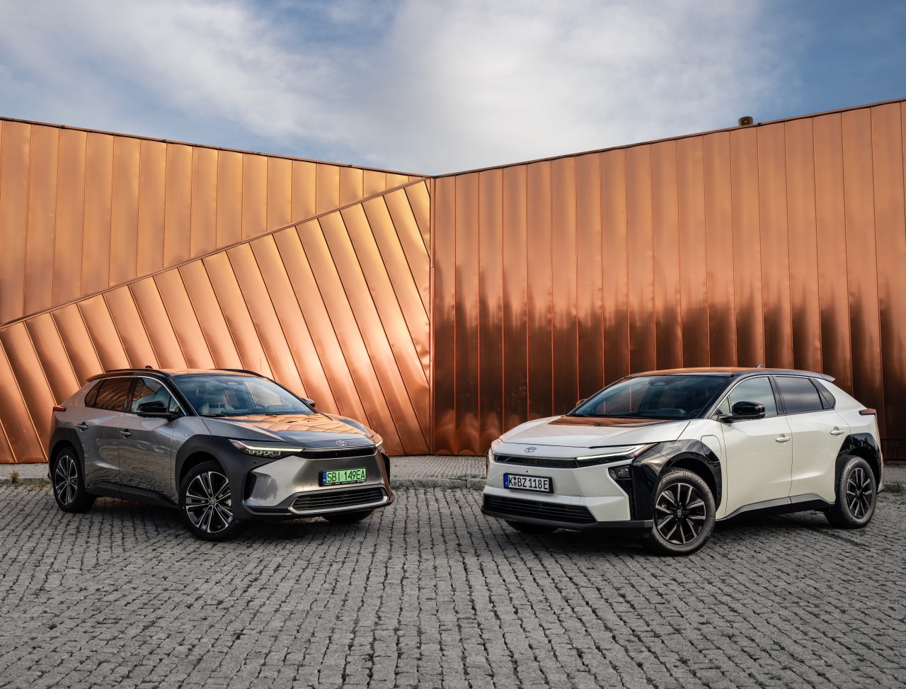 Toyota loni prodala rekordních 22 280 aut a je druhá na trhu s podílem 8,3 procent