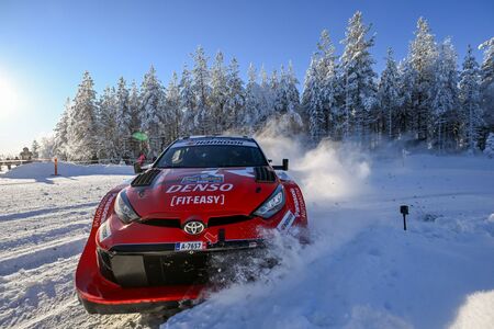 Mistr zasněžených tratí Evans dovedl Toyotu ve Švédsku k prvním čtyřem místům