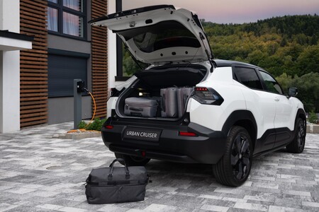 Toyota veze do Česka další elektromobil. Startuje předprodej modelu Urban Cruiser
