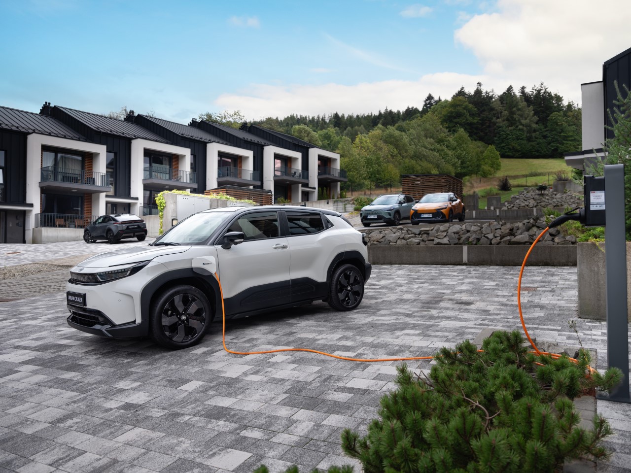 Toyota veze do Česka další elektromobil. Startuje předprodej modelu Urban Cruiser