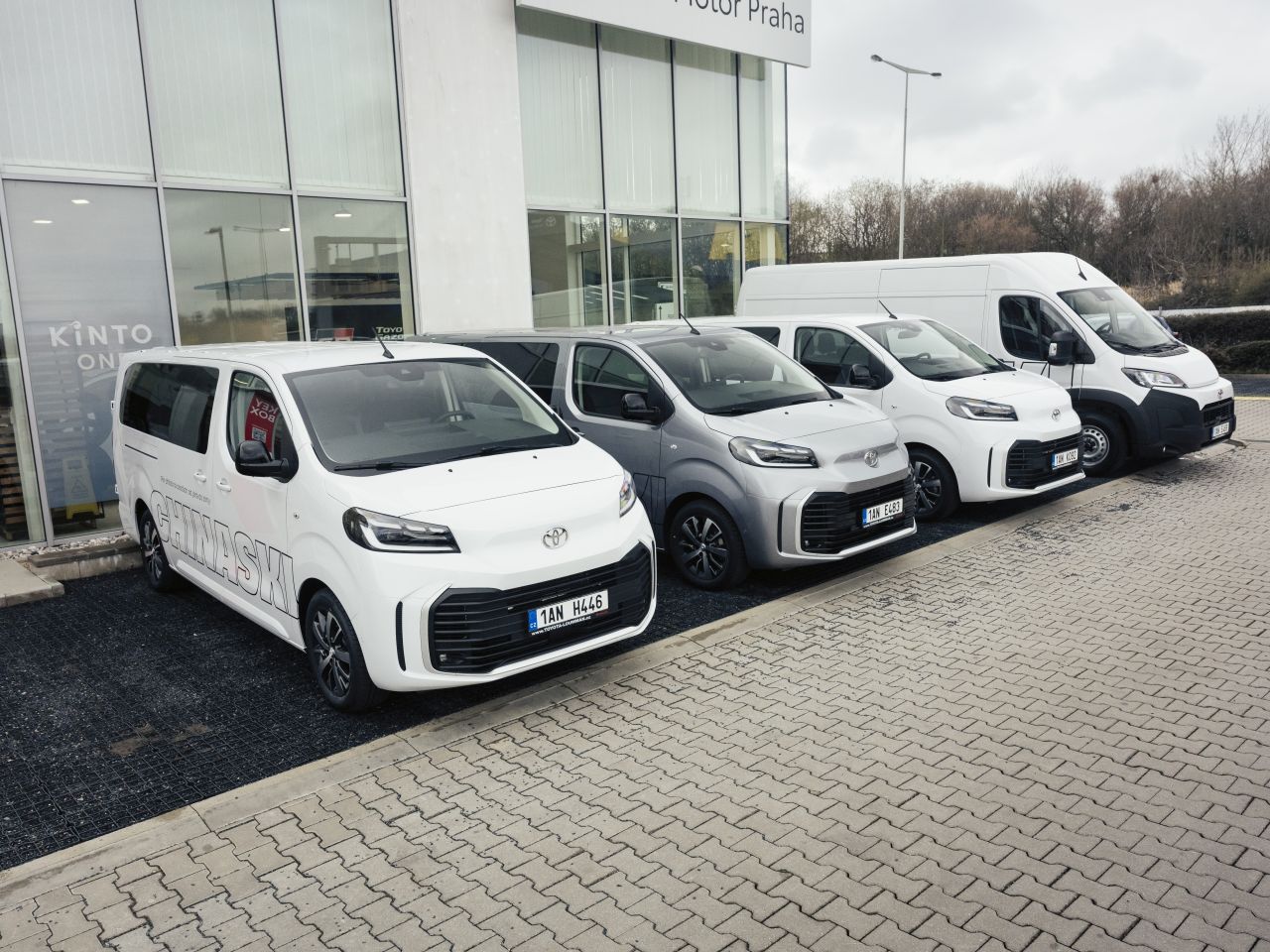 Toyota se spojila s Chinaski, zajišťuje flotilu na turné