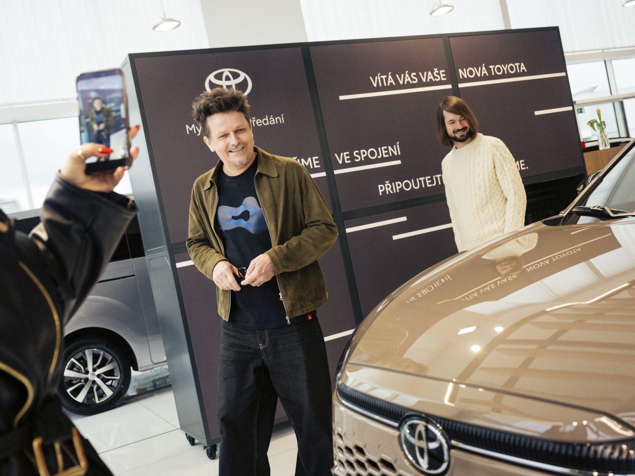 Toyota se spojila s Chinaski, zajišťuje flotilu na turné