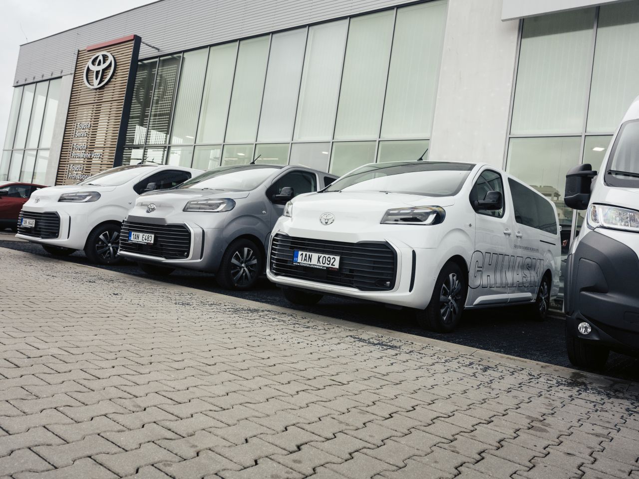 Toyota se spojila s Chinaski, zajišťuje flotilu na turné