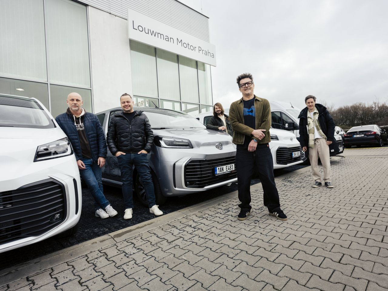 Toyota se spojila s Chinaski, zajišťuje flotilu na turné