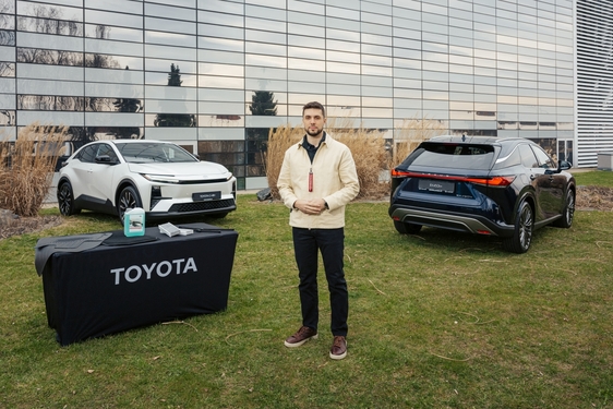 Připravte svůj vůz na letní cesty. Toyota nabízí kompletní péči i výhodnější ceny