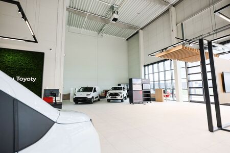 Toyota vybudovala v Tuchoměřicích obří centrum užitkových vozů