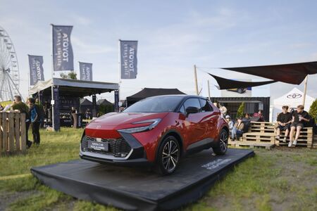Toyota rozšiřuje zónu na Rock for People ve stylu benzinky