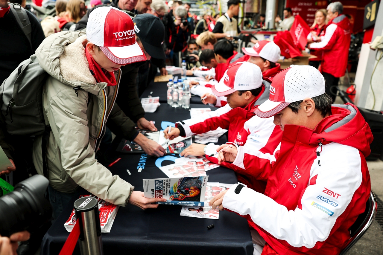 Šest hodin ve Spa-Francorchamps: Drama a dvě bodová umístění pro Toyotu