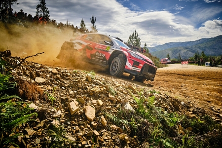 Portugalská rallye: Dvojité stupně vítězů pro Toyotu po závěrečném zvratu