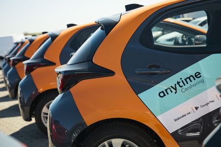 Toyota předala Anytime dalších 180 hybridních Yarisů