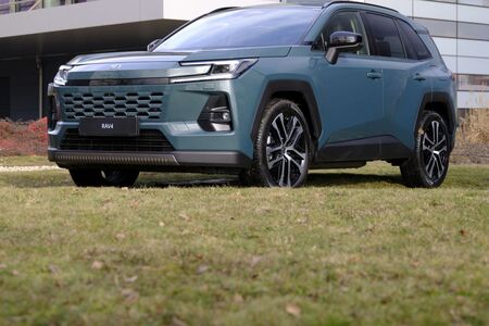 Červnový Toyota Týden přiváží novou RAV4 a akční nabídku na hybridní, plug-in hybridní i elektrické modely