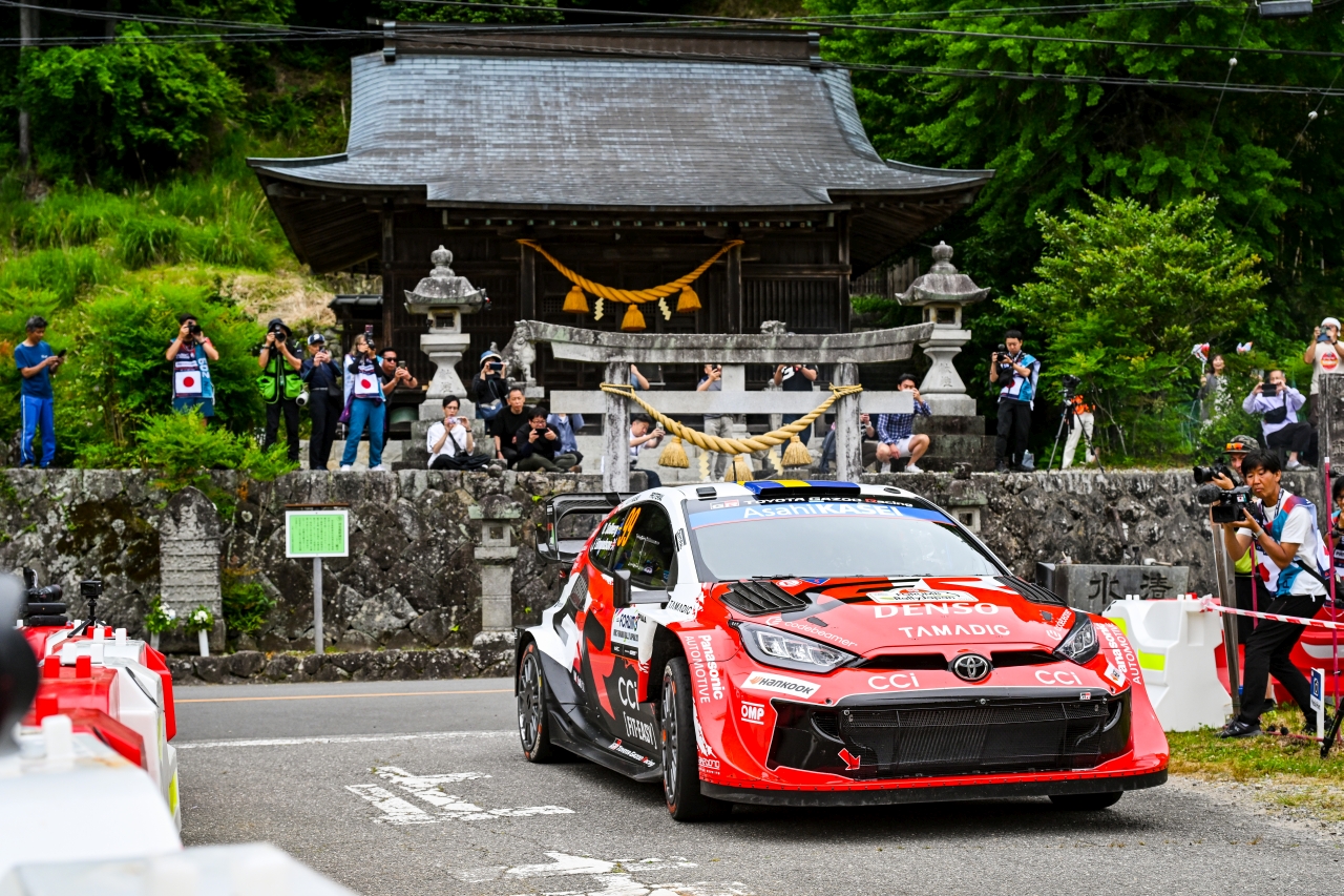 Rallye Japonsko: Evans s Toyotou slaví potřetí zlato