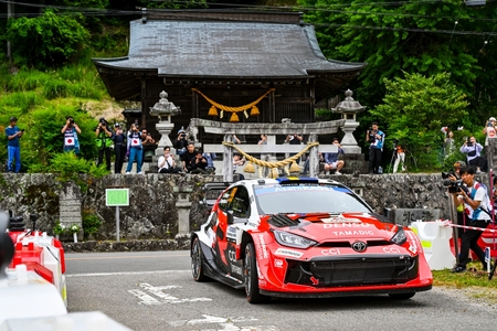 Rallye Japonsko: Evans s Toyotou slaví potřetí zlato