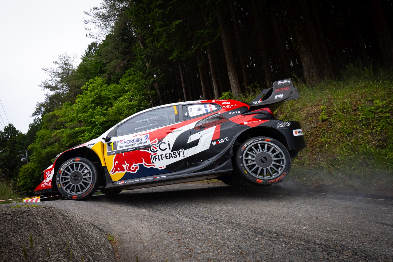 Rallye Japonsko: Evans s Toyotou slaví potřetí zlato