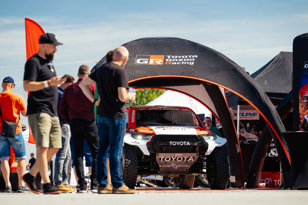 Značky Toyota a Lexus v Hradci Králové představily všech deset letošních premiér, největší zájem byl o elektromobily