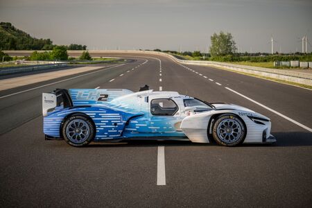 Toyota v Le Mans poprvé předvede závodní prototyp poháněný kapalným vodíkem 