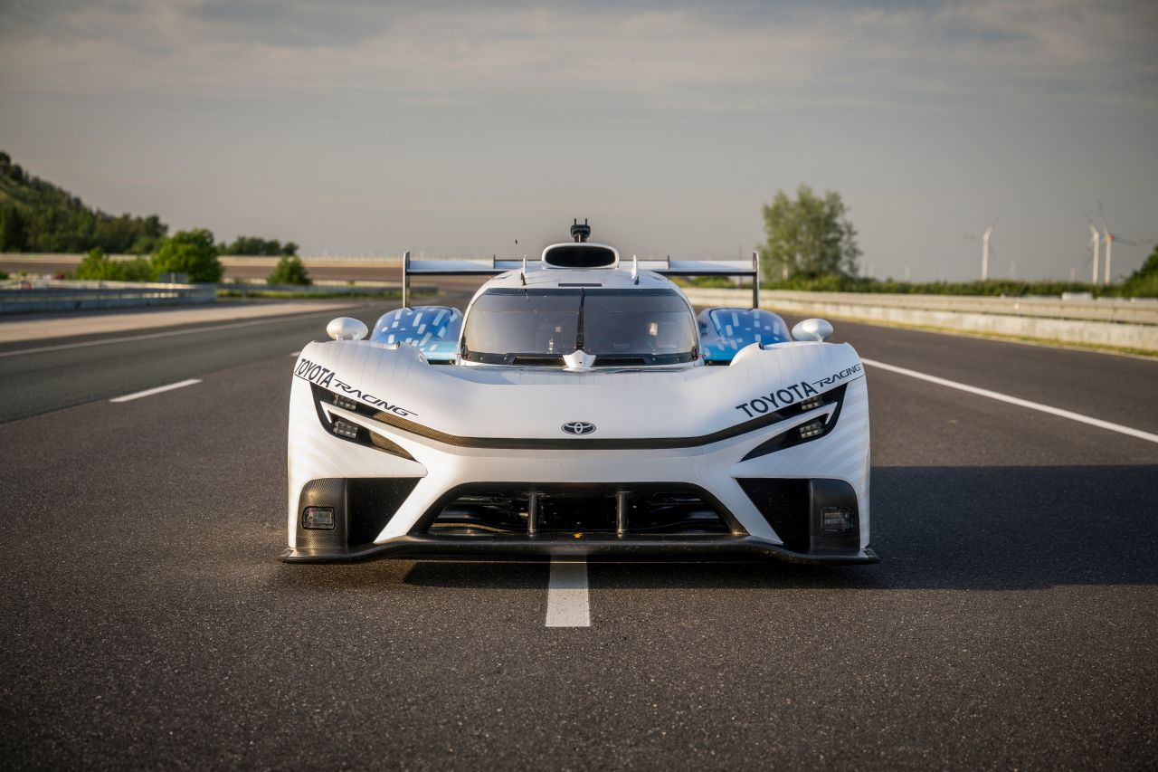 Toyota v Le Mans poprvé předvede závodní prototyp poháněný kapalným vodíkem 