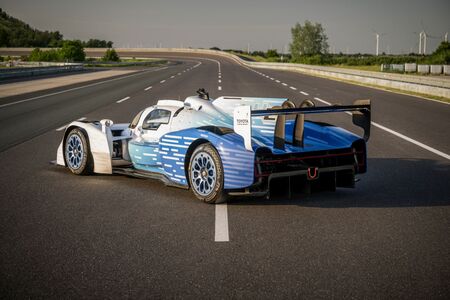 Toyota v Le Mans poprvé předvede závodní prototyp poháněný kapalným vodíkem 