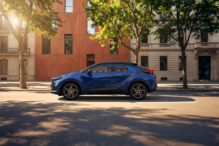 Toyota C-HR: Deset let proti proudu