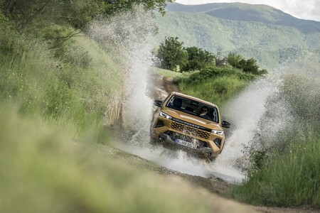 Mild-hybridní Toyota Hilux v Česku startuje pod milionem korun