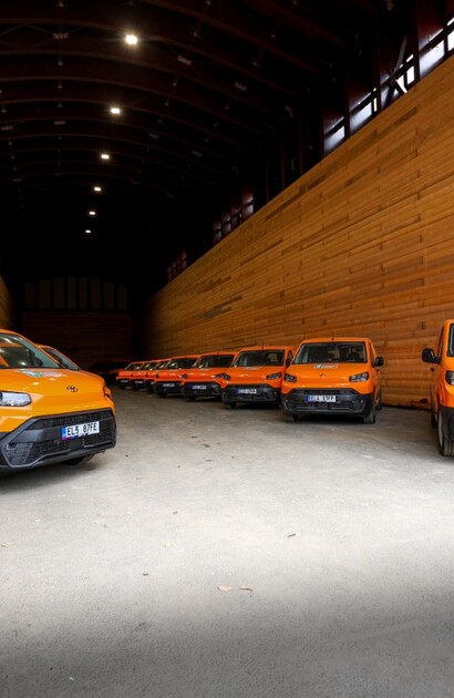 Toyota rozšířila vozový park Pražských služeb o 18 elektrických vozů Proace City 